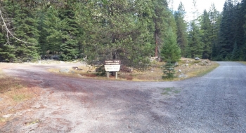 The turn and sign for Boulder Park Campground. 