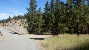 The parking area on the south side of Mason Dam.