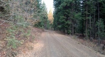 The road heading up to the summit point.