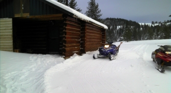 Warming cabin at Taylor Green