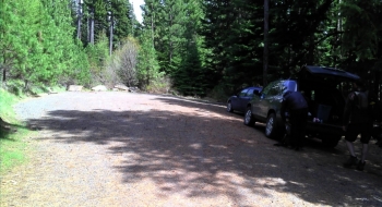 The parking at the trailhead.