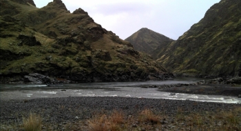 The Imnaha River (right) meets the Snake River. Note the jetboat that might spoil your remote feeling upon arrival.