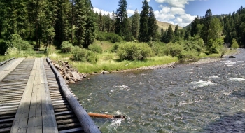 Bridge across the Minam River