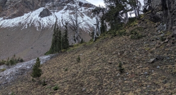 Above the basin the trail wraps around the north ridge of Sacajawea