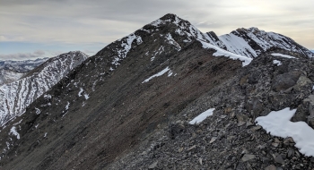 Sacajawea summit seen from the false summit. The trail follows the ridge between here and the summit.