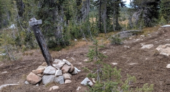 Blue Lake Trail intersection, just before Minam Lake.