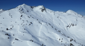 The high point of the bowl, with lots of fall line lookers right.