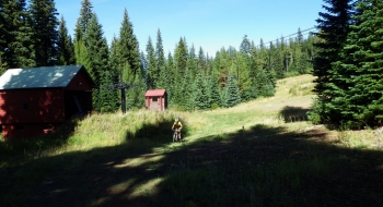 Finish off with a memorable descent that drops you down to the bottom of the ski lift.