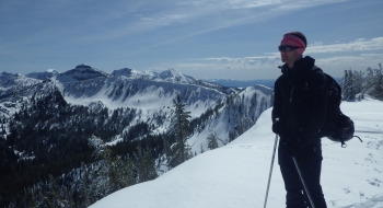 A magnificent view when arrive at the top of the ridge. The north wall on China Cap visible in the background.