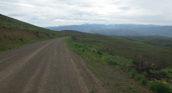 A fast smooth gravel road all the way down to the highway. 