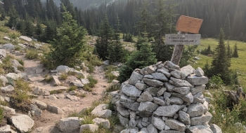 Trail junction sign on the Main Eagle Trail.