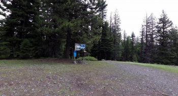 A not-so-impressive kiosk at the trailhead. 